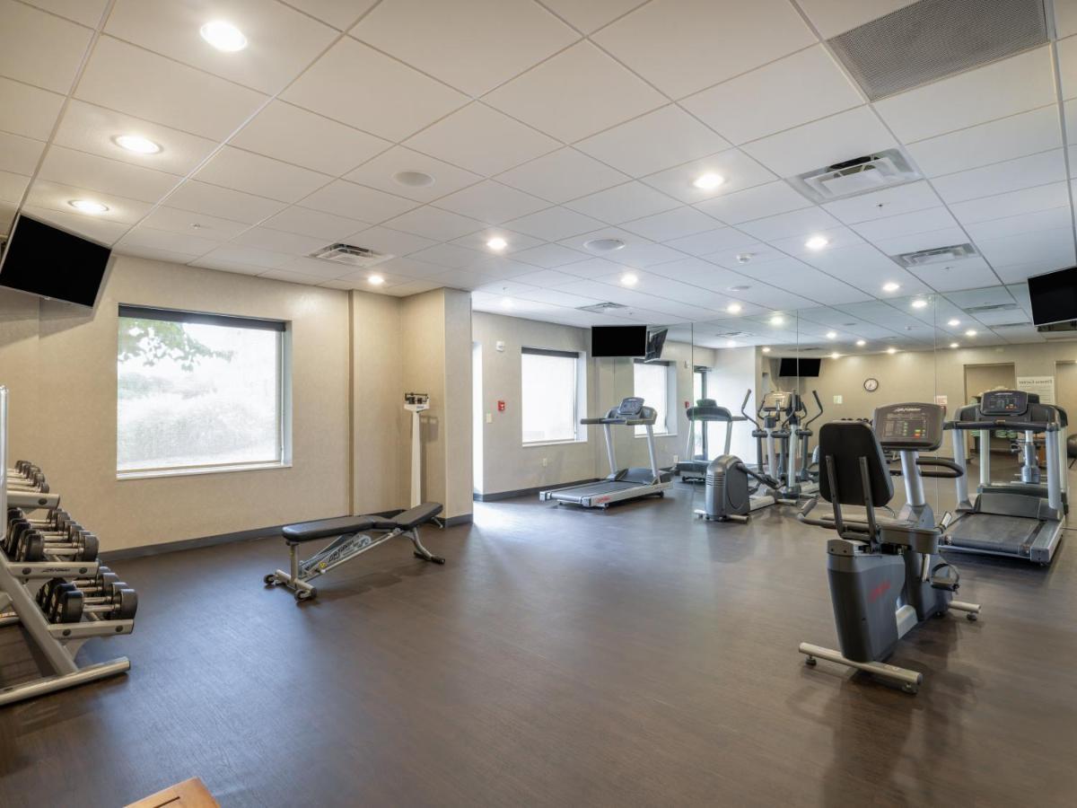Holiday Inn Greensboro Coliseum By Ihg Ngoại thất bức ảnh