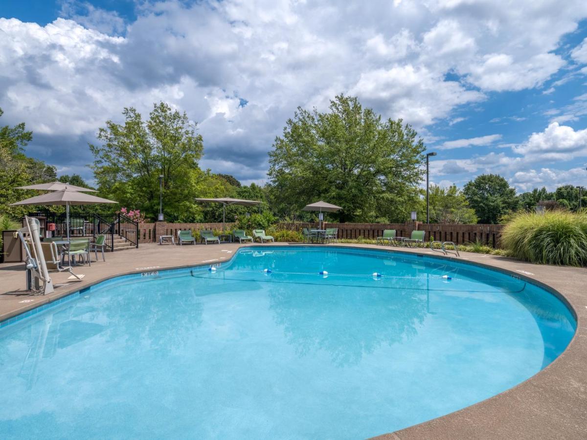 Holiday Inn Greensboro Coliseum By Ihg Ngoại thất bức ảnh