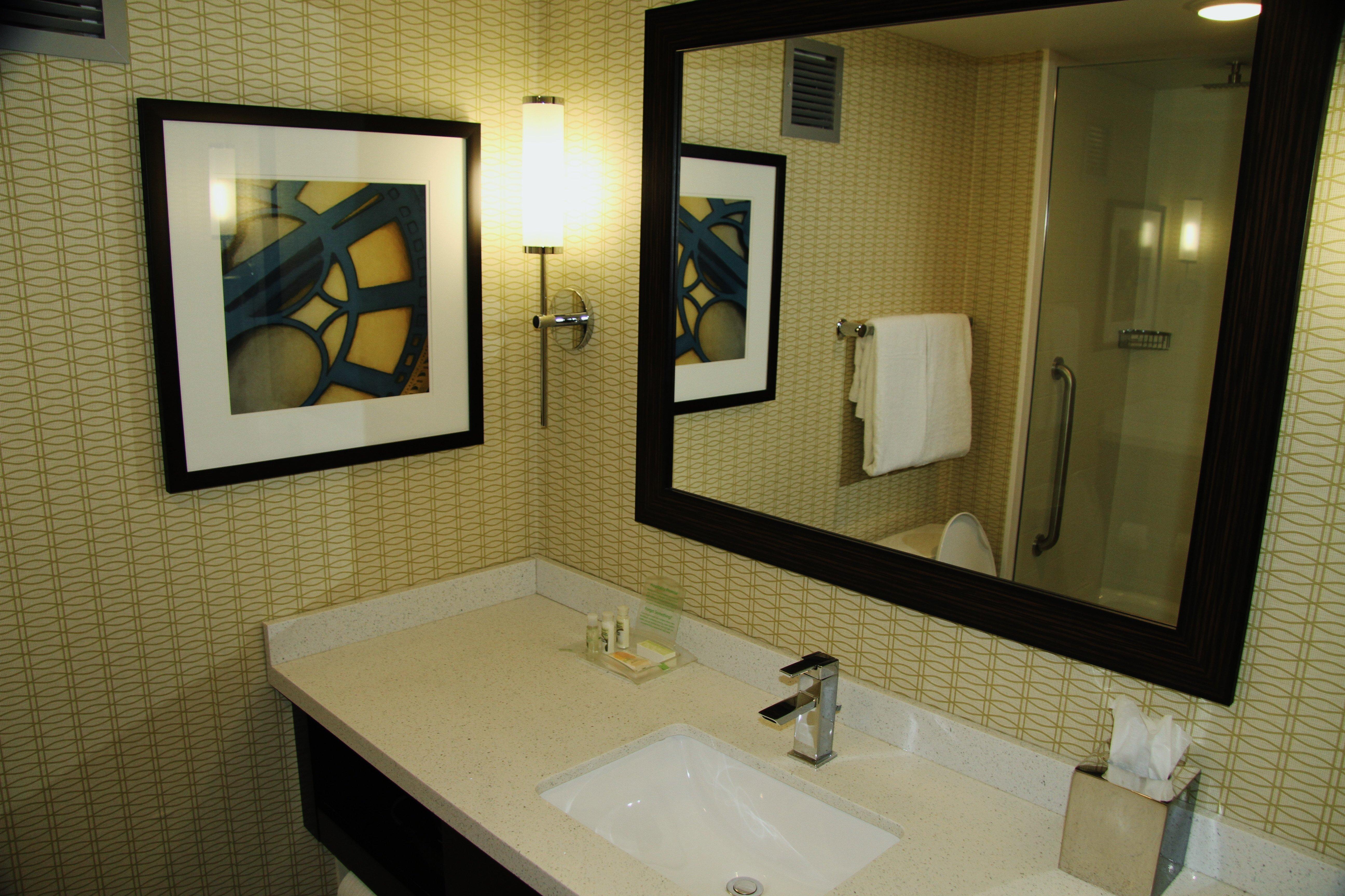 Holiday Inn Greensboro Coliseum By Ihg Ngoại thất bức ảnh