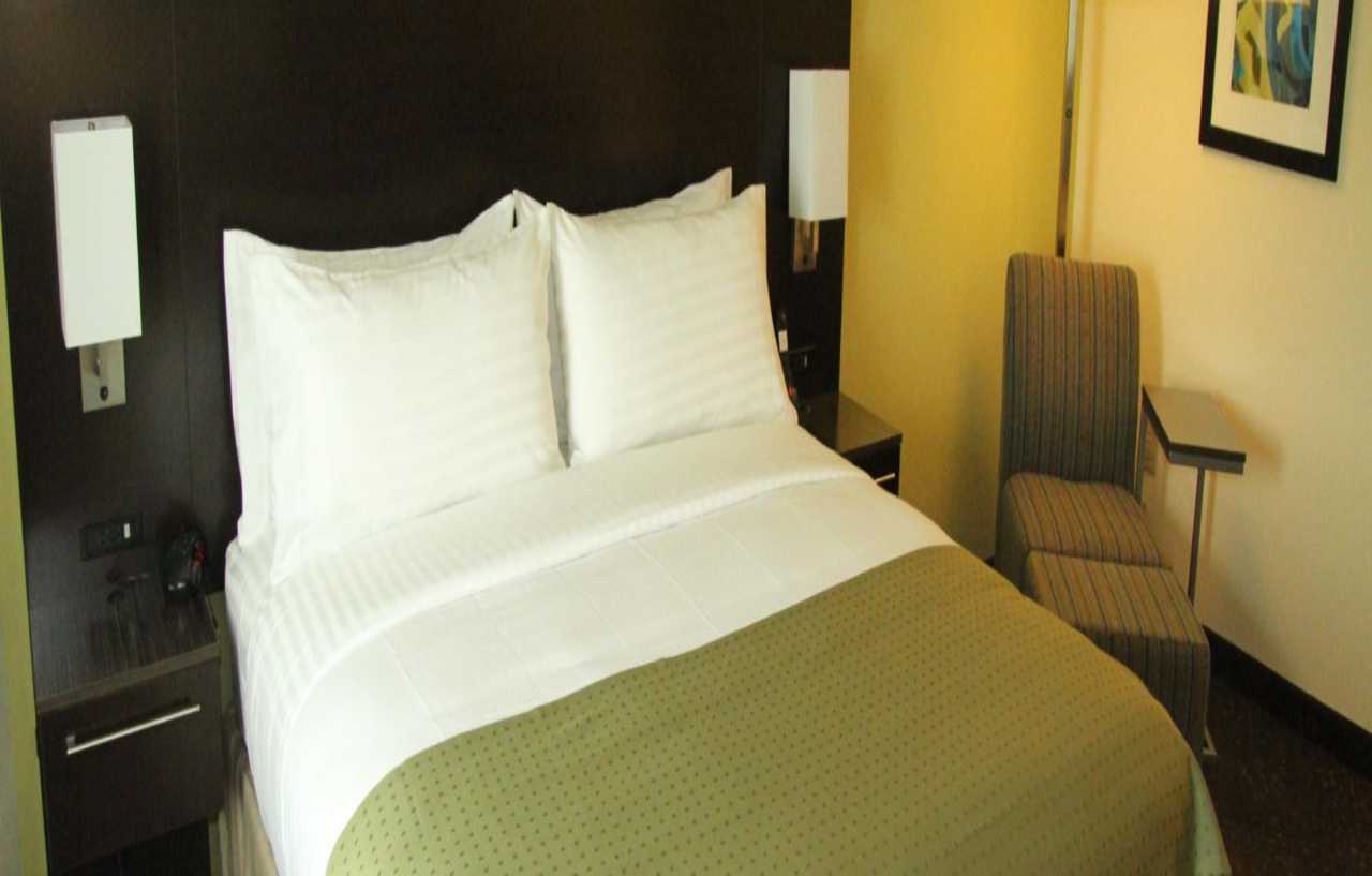 Holiday Inn Greensboro Coliseum By Ihg Ngoại thất bức ảnh